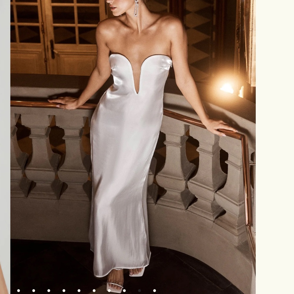 NWT MESHKI
Liquid Satin Midi Dress - White